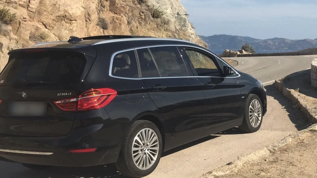 La voiture de fonction de Frédérique Cuesta, à l'époque de sa carrière en entreprise